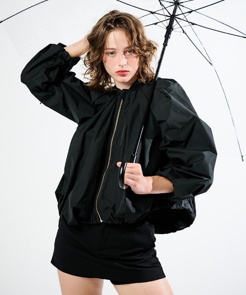 JENNE(ジェンヌ)の「撥水バルーンボリュームブルゾン(その他アウター・レディース・ブラック/アイボリー・SMALL/MEDIUM/LARGE)」の11枚目の写真
