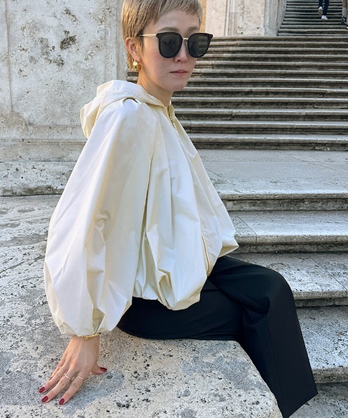 JENNE(ジェンヌ)の「撥水バルーンボリュームブルゾン(その他アウター・レディース・ブラック/アイボリー・SMALL/MEDIUM/LARGE)」の18枚目の写真