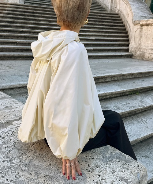 JENNE(ジェンヌ)の「撥水バルーンボリュームブルゾン(その他アウター・レディース・ブラック/アイボリー・SMALL/MEDIUM/LARGE)」の19枚目の写真