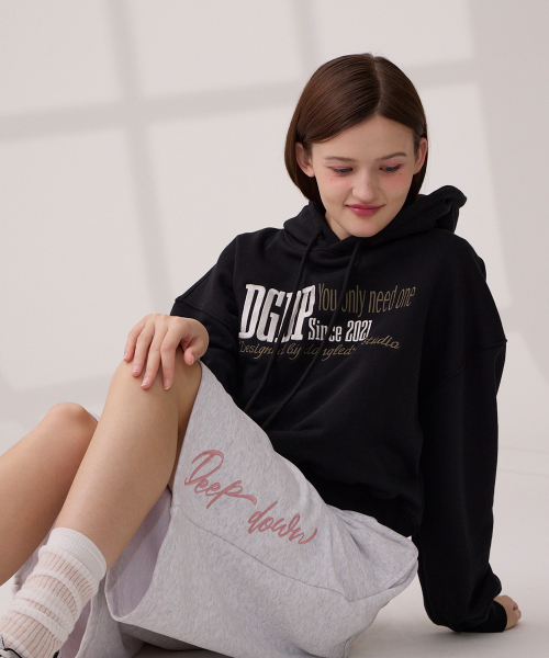 DANGLEDROP(ダングルドロップ)の「DGDP YOU NEED刺繍クロップフードブラック(パーカー・レディース・その他・S/M)」の5枚目の写真