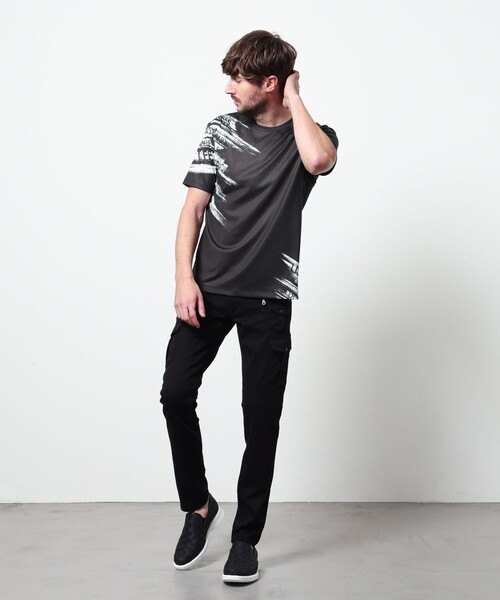 HIDEAWAYS NICOLE(ハイダウェイニコル)の「バイヤスハケメロゴプリント クルーネック半袖Tシャツ(Tシャツ/カットソー・メンズ・ブラック/ラベンダー/ブルー/オフホワイト・X-LARGE/LARGE/MEDIUM)」の12枚目の写真