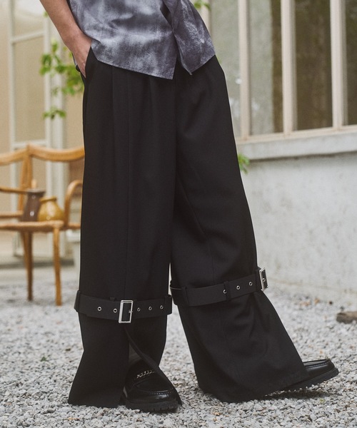 CASPER JOHN(キャスパージョン)の「Slit baggy belt slacks/スリットバギーベルトスラックス(スラックス・メンズ・ブラック/ブラウン・LARGE/MEDIUM/SMALL/X-SMALL)」の3枚目の写真