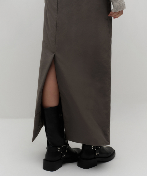 MUSINSA STANDARD WOMAN（ムシンサスタンダードウーマン）の「ウィメンズパディッドマキシスカート[マッドグレー]（スカート・レディース・その他・S/M/L）」の6枚目の写真