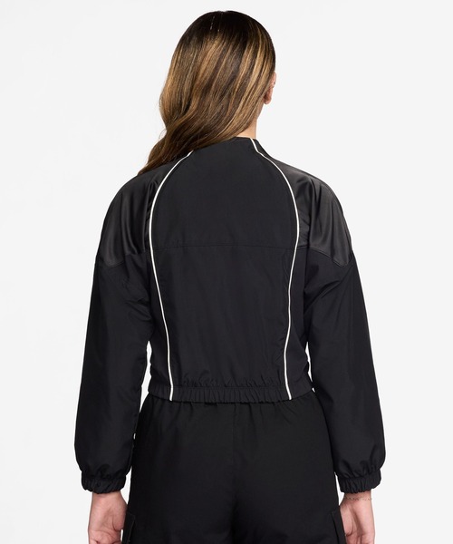 NIKE（ナイキ）の「NIKE AS W NSW SHRUNKEN TRK JKT MOD IF0217（ブルゾン・レディース・ブラック/オリーブ・M/S）」の3枚目の写真