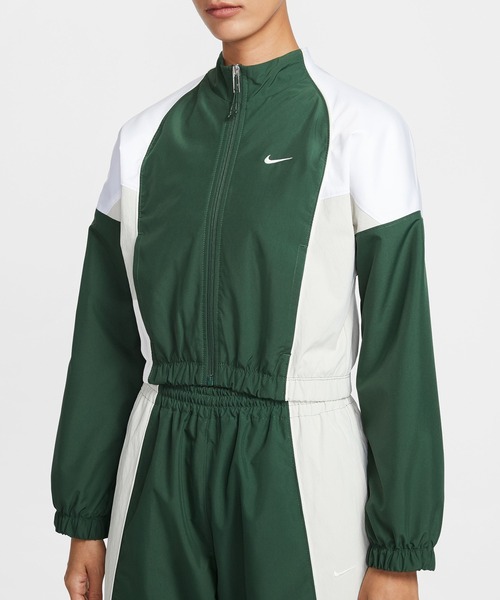 NIKE（ナイキ）の「NIKE AS W NSW SHRUNKEN TRK JKT MOD IF0217（ブルゾン・レディース・ブラック/オリーブ・M/S）」の6枚目の写真
