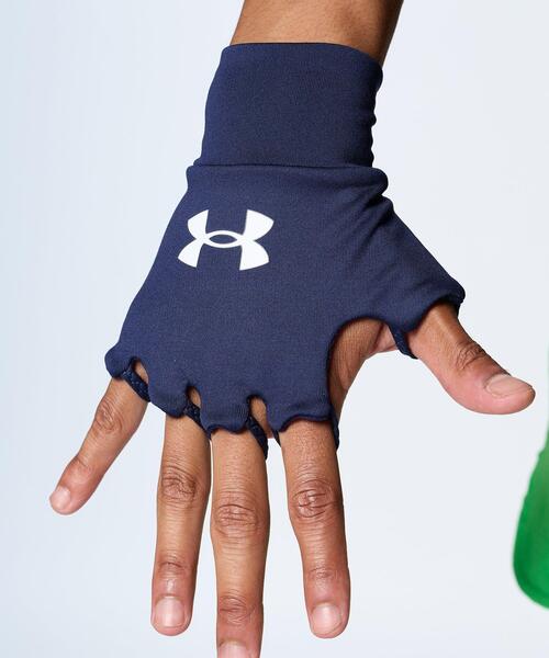 UNDER ARMOUR(アンダーアーマー)の「UAハンドウォーマー(バスケットボール/メンズ/レディース)(手袋・レディース・ダークネイビー・S-M/L-XL)」の3枚目の写真