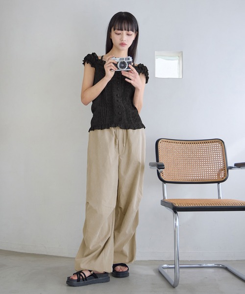 CHAN ME(チャンミ)の「裾ドロストイージーワイドパンツ(その他パンツ・レディース・ブラック/グレー/ネイビー/ベージュ・MEDIUM/LARGE/X-LARGE)」の19枚目の写真