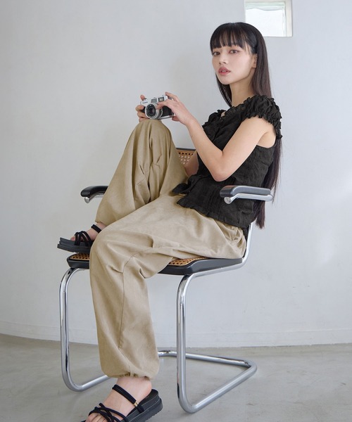 CHAN ME(チャンミ)の「裾ドロストイージーワイドパンツ(その他パンツ・レディース・ブラック/グレー/ネイビー/ベージュ・MEDIUM/LARGE/X-LARGE)」の17枚目の写真