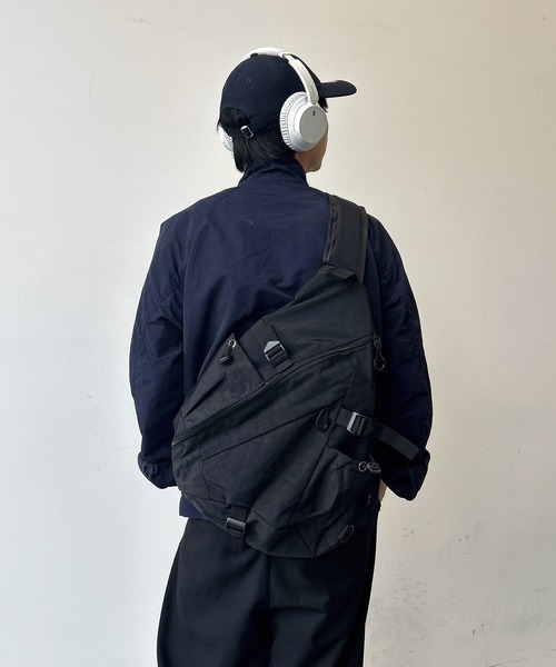 UNDERSTATEMENTs（アンダーステイトメント）の「【ユニセックス】ナイロンテックワンショルダーバッグ（ショルダーバッグ・メンズ・オレンジ/グレー/ライトブルー/ブラック・FREE）」の5枚目の写真