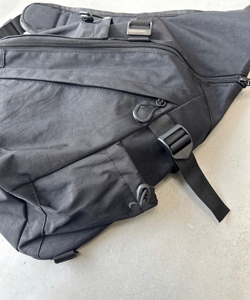 UNDERSTATEMENTs（アンダーステイトメント）の「【ユニセックス】ナイロンテックワンショルダーバッグ（ショルダーバッグ・メンズ・オレンジ/グレー/ライトブルー/ブラック・FREE）」の13枚目の写真