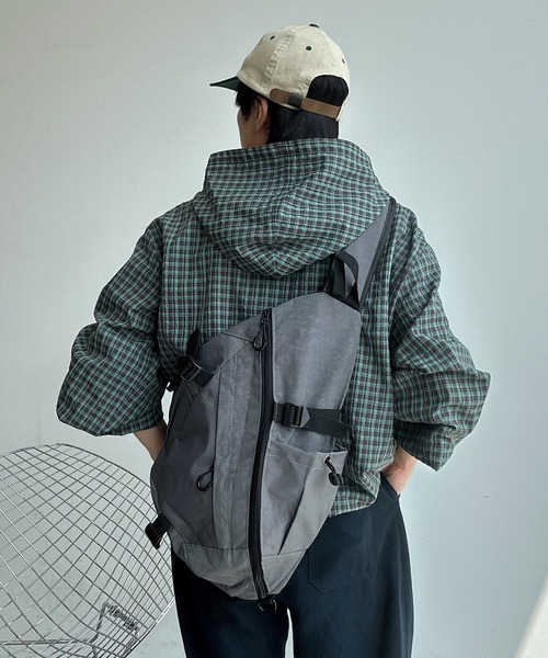 UNDERSTATEMENTs（アンダーステイトメント）の「【ユニセックス】ナイロンテックワンショルダーバッグ（ショルダーバッグ・メンズ・オレンジ/グレー/ライトブルー/ブラック・FREE）」の17枚目の写真