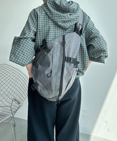 UNDERSTATEMENTs（アンダーステイトメント）の「【ユニセックス】ナイロンテックワンショルダーバッグ（ショルダーバッグ・メンズ・オレンジ/グレー/ライトブルー/ブラック・FREE）」の20枚目の写真