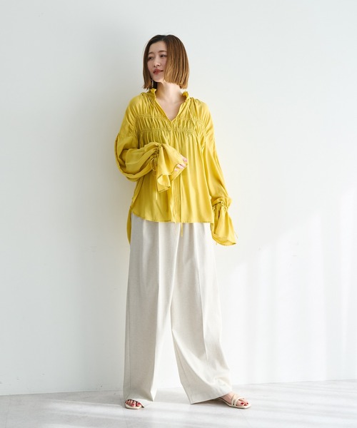 Editt by YECCA VECCA（エディットバイイェッカヴェッカ）の「シャーリングギャザーリボンブラウス（シャツ/ブラウス・レディース・イエロー/ネイビー/オフホワイト/サックスブルー・FREE）」の10枚目の写真