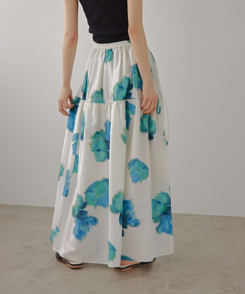 EMMEL REFINES（エメルリファインズ）の「＜EMMEL REFINES＞EM ビッグフラワー ギャザー フレアスカート（スカート・レディース・オフホワイト/ブラック・XS/S/M）」の4枚目の写真