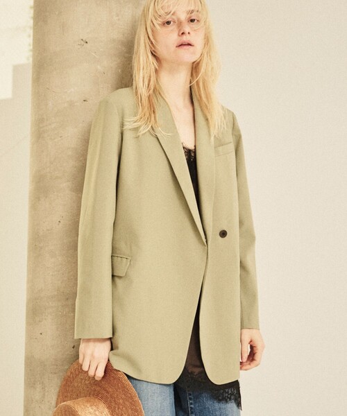 Rouge vif(ルージュヴィフ)の「デザインライトジャケット(テーラードジャケット・レディース・ネイビー/カーキ・36/38)」の2枚目の写真