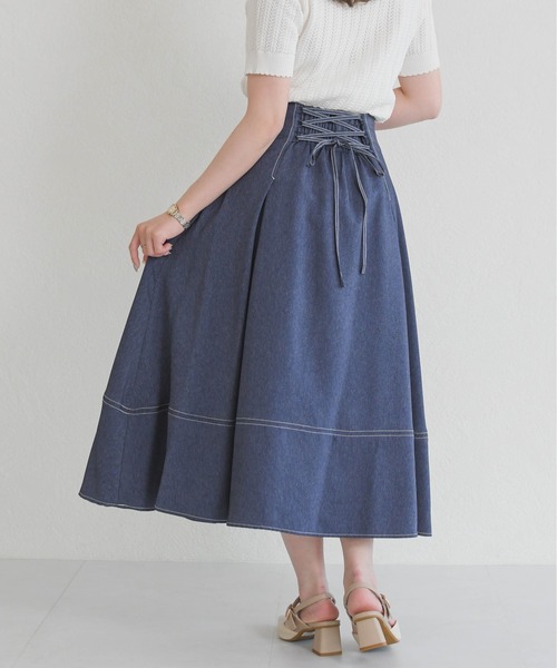 MISCH MASCH(ミッシュマッシュ)の「2026春夏新作 ポリデニム配色ステッチレースアップスカート(スカート・レディース・ブラック/ネイビー/ブルー・S/M)」の2枚目の写真