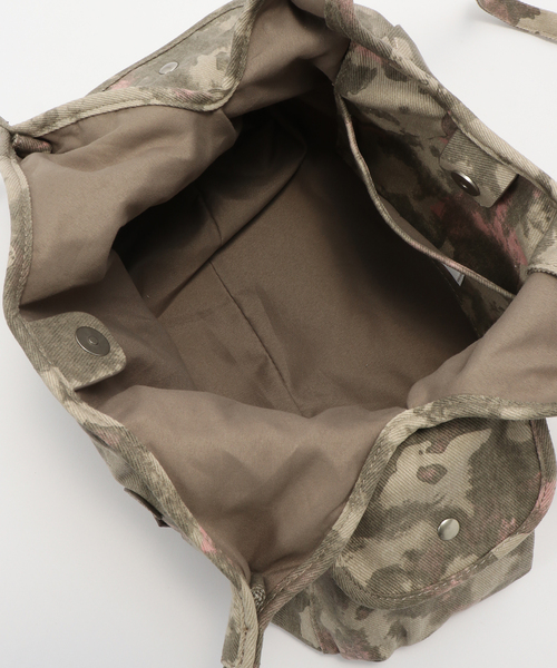 JOINT WORKS(ジョイントワークス)の「Boil Tale/ボイル テール MEGAN BAG (CAMO)(ショルダーバッグ・レディース・チャコールグレー・FREE)」の7枚目の写真