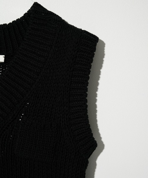 OUAT(オーユーエーティー)の「【OUAT】META KNIT VEST(ベスト・メンズ・ブラック・3/2)」の7枚目の写真