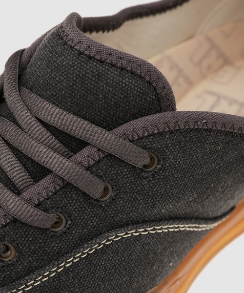 ERL(イーアールエル)の「UNISEX CAMINO LOW SKATE SNEAKERS(スニーカー・メンズ・ブラック・10/8/9)」の10枚目の写真