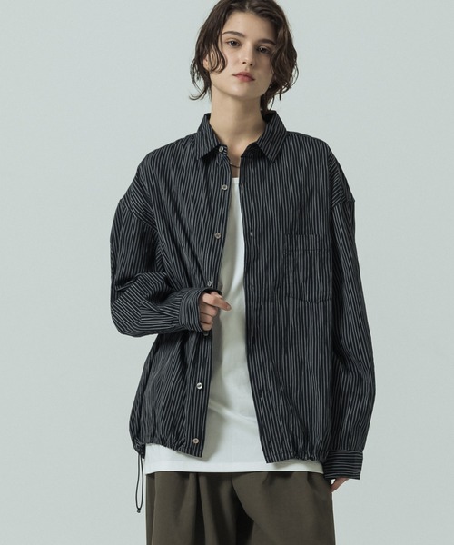 SLICK（スリック）の「【SLICK/スリック】Pinstripe Tuck Jacquard Drawstring Shirt/ピンストライプ タックジャガード ドロストシャツ/レギュラーカラーシャツ（シャツ/ブラウス・メンズ・ブラック/ホワイト・1/2/3）」の17枚目の写真