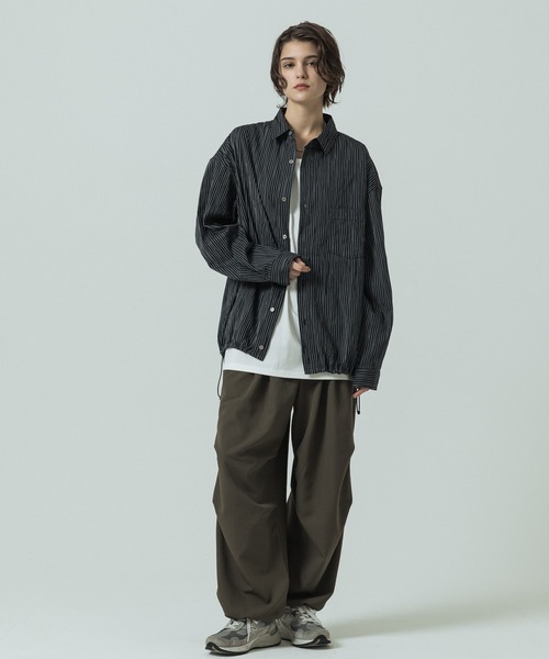 SLICK（スリック）の「【SLICK/スリック】Pinstripe Tuck Jacquard Drawstring Shirt/ピンストライプ タックジャガード ドロストシャツ/レギュラーカラーシャツ（シャツ/ブラウス・メンズ・ブラック/ホワイト・1/2/3）」の22枚目の写真