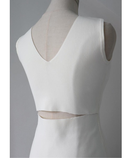 LUDICRUM(ルーディクルム)の「Backshan summer knit onepiece(ワンピース・レディース・オフホワイト/ブラック・S/M)」の9枚目の写真