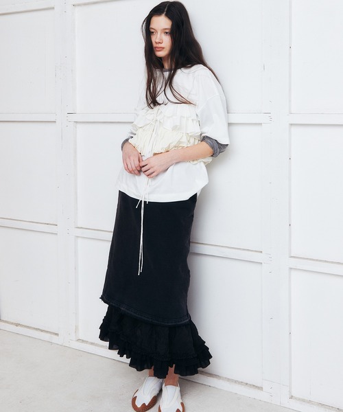 LE CIEL BLEU（ルシェルブルー）の「ウォッシュドスウェットスカートラッフルヘム / Washed Sweat Skirt Ruffle Hem（スカート・レディース・ブラック/グレー・36/38/34）」の2枚目の写真