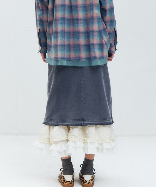 LE CIEL BLEU（ルシェルブルー）の「ウォッシュドスウェットスカートラッフルヘム / Washed Sweat Skirt Ruffle Hem（スカート・レディース・ブラック/グレー・36/38/34）」の16枚目の写真