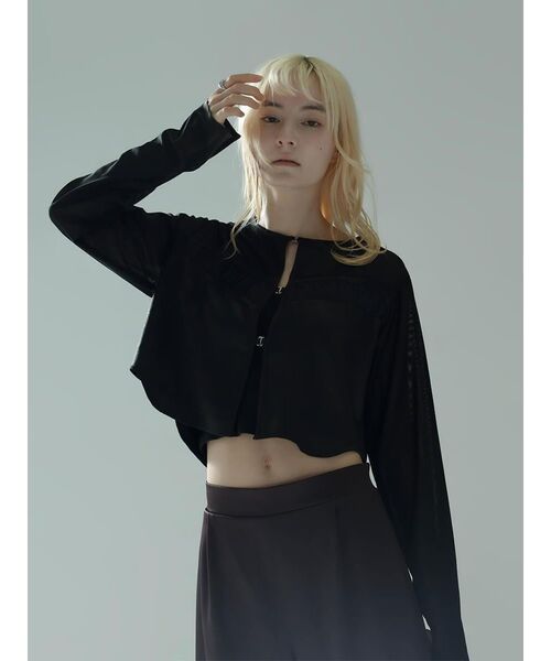 :ETHROF(イーサオブ)の「GLOSSY SHEER BOLERO(シャツ/ブラウス・レディース・ブラック・MEDIUM)」の9枚目の写真