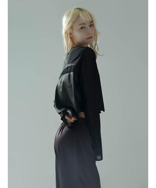 :ETHROF(イーサオブ)の「GLOSSY SHEER BOLERO(シャツ/ブラウス・レディース・ブラック・MEDIUM)」の12枚目の写真