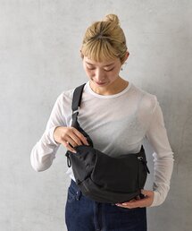 BIRTHDAY BAR | ナイロンショルダーZIPボディバッグ(ショルダーバッグ)