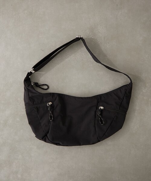 BIRTHDAY BAR（バースデイバー）の「ナイロンショルダーZIPボディバッグ（ショルダーバッグ・レディース・ブラック/ベージュ/ブルー/グリーン・0）」の7枚目の写真