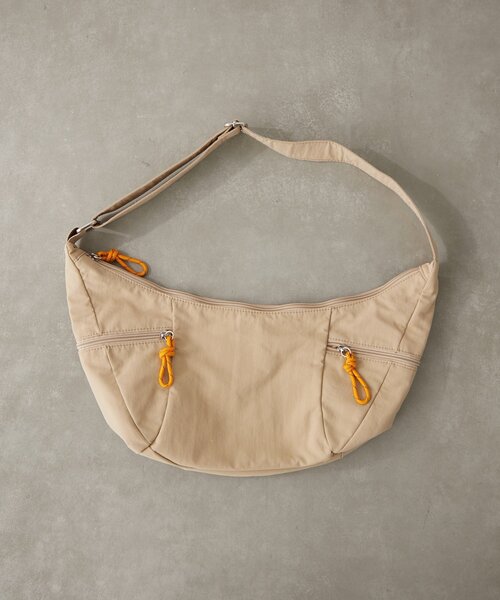 BIRTHDAY BAR（バースデイバー）の「ナイロンショルダーZIPボディバッグ（ショルダーバッグ・レディース・ブラック/ベージュ/ブルー/グリーン・0）」の9枚目の写真