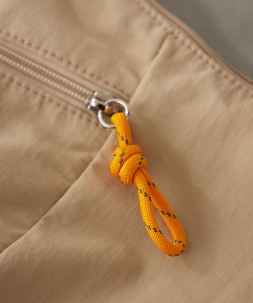 BIRTHDAY BAR（バースデイバー）の「ナイロンショルダーZIPボディバッグ（ショルダーバッグ・レディース・ブラック/ベージュ/ブルー/グリーン・0）」の14枚目の写真