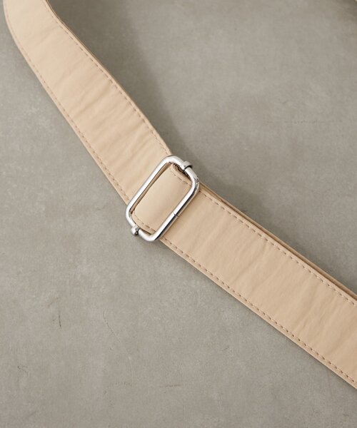 BIRTHDAY BAR（バースデイバー）の「ナイロンショルダーZIPボディバッグ（ショルダーバッグ・レディース・ブラック/ベージュ/ブルー/グリーン・0）」の18枚目の写真