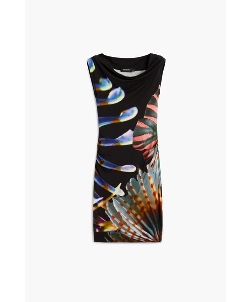 Desigual(デシグアル)の「トロピカルフォトプリントノースリーブミニドレス(ワンピース・レディース・ブラック・XL/L/M/S/XS)」の1枚目の写真