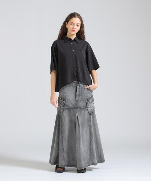 AVIREX（アヴィレックス）の「《直営店限定》H/S BACK GATHER DETAILS SHIRT（シャツ/ブラウス・レディース・ブラック/ホワイト系2/オリーブ系/レンガ・F）」の6枚目の写真