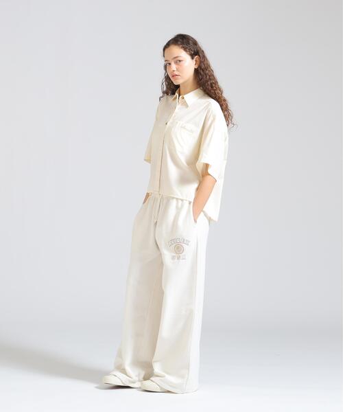 AVIREX（アヴィレックス）の「《直営店限定》H/S BACK GATHER DETAILS SHIRT（シャツ/ブラウス・レディース・ブラック/ホワイト系2/オリーブ系/レンガ・F）」の12枚目の写真