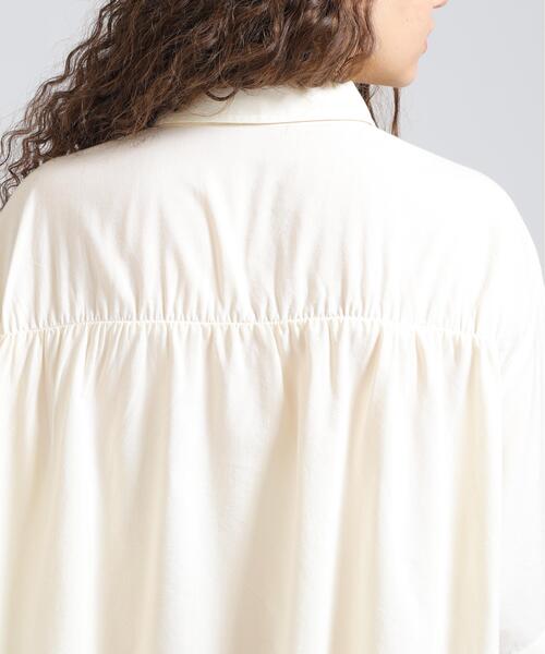 AVIREX（アヴィレックス）の「《直営店限定》H/S BACK GATHER DETAILS SHIRT（シャツ/ブラウス・レディース・ブラック/ホワイト系2/オリーブ系/レンガ・F）」の15枚目の写真