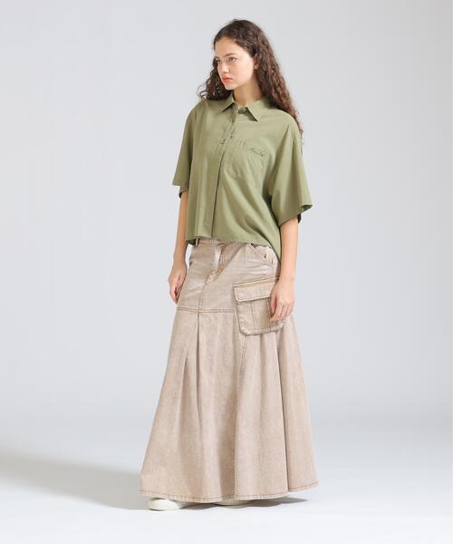 AVIREX（アヴィレックス）の「《直営店限定》H/S BACK GATHER DETAILS SHIRT（シャツ/ブラウス・レディース・ブラック/ホワイト系2/オリーブ系/レンガ・F）」の22枚目の写真