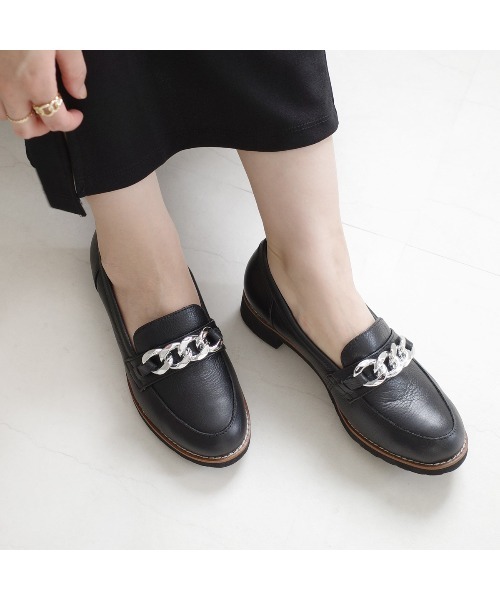 Pointer(shoes)(ポインター)の「【本革・軽量】チェーンモチーフ3.5cmヒールローファー(ローファー・レディース・シルバー/ライトブラウン/ブラック/ホワイト・24.5cm/24cm/23.5cm/23cm/22.5cm/22cm)」の12枚目の写真