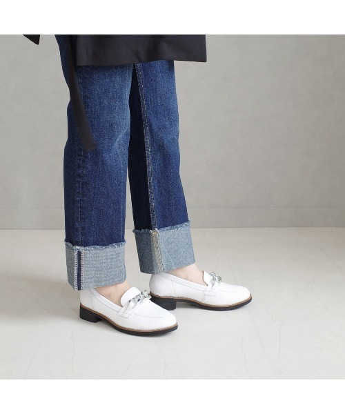 Pointer(shoes)(ポインター)の「【本革・軽量】チェーンモチーフ3.5cmヒールローファー(ローファー・レディース・シルバー/ライトブラウン/ブラック/ホワイト・24.5cm/24cm/23.5cm/23cm/22.5cm/22cm)」の21枚目の写真