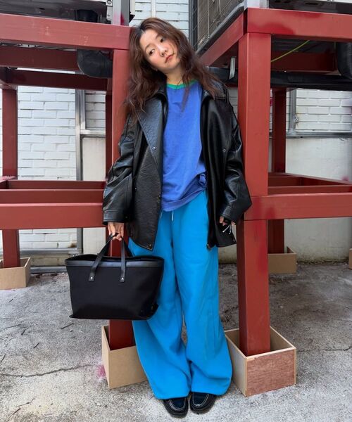 ERA（エラ）の「UNISEX ERA WIDE JOGGER SWEATPANTS - CAPRI BLUE（スウェットパンツ・レディース・ライトブルー・LARGE/MEDIUM/SMALL）」の8枚目の写真