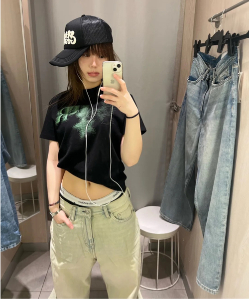 GRAVER（グレーバー）の「[ウーマン]STAR PIXELスリム半袖Tシャツ_2カラー（Tシャツ/カットソー・レディース・ホワイト/ブラック・ONE SIZE）」の11枚目の写真