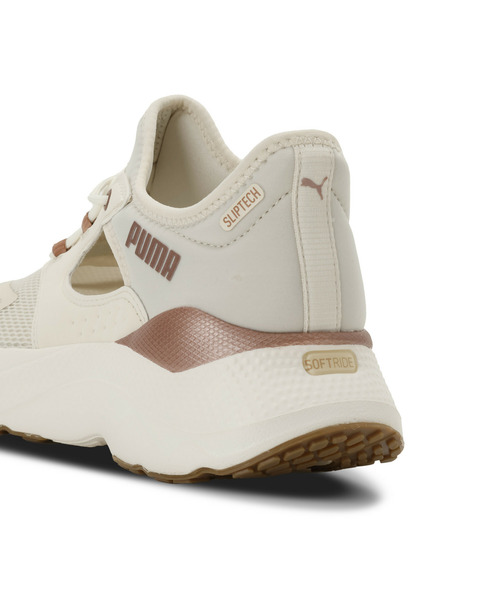 PUMA(プーマ)の「PUMA プーマ ウィメンズ ソフトライド メイブ ミュール イーズイン ランニ(スニーカー・レディース・ホワイト系その他/ブラック系その他/ホワイト系その他2・25.0cm/22.0cm/23.5cm/24.0cm/22.5cm/23.0cm/25.5cm/26.0cm/24.5cm)」の5枚目の写真