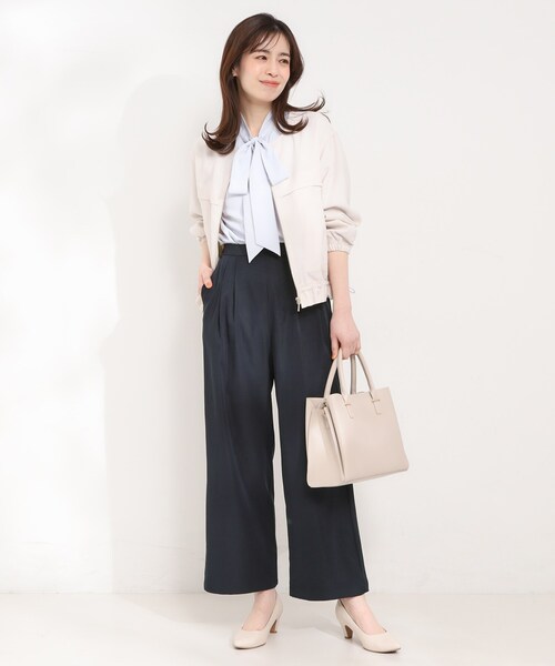 SHOO・LA・RUE(シューラルー)の「【洗濯機可/S-LL/体型カバー】ツータックできれいに魅せる 大人のワイドパンツ(その他パンツ・レディース・ネイビー/ベージュ/オフホワイト・04/03/02/01)」の7枚目の写真