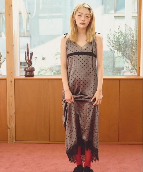 common gull products.(コモンガルプロダクツ)の「白い午後にサテンランジェリーワンピース(ワンピース・レディース・グレー系/ホワイト系/ブラウン系・SMALL/MEDIUM)」の2枚目の写真