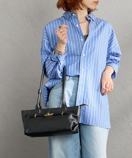 AULENTTI（オウレンティ）の「[AULENTTI/オーレンティ] DOLLARO ロングハンドル レザーバッグ（ショルダーバッグ・レディース・ブラック・F）」の2枚目の写真