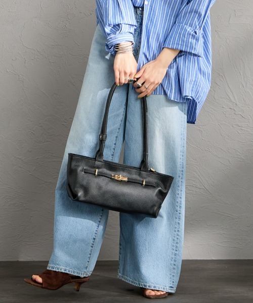 AULENTTI（オウレンティ）の「[AULENTTI/オーレンティ] DOLLARO ロングハンドル レザーバッグ（ショルダーバッグ・レディース・ブラック・F）」の6枚目の写真