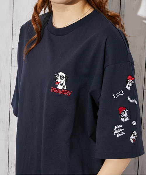 GORGE(ゴージ)の「《ドッグ刺繍×袖刺繍デザイン》Tシャツ/ストリート/春夏秋/全3色(Tシャツ/カットソー・レディース・ブラック/ホワイト/ネイビー・F)」の18枚目の写真